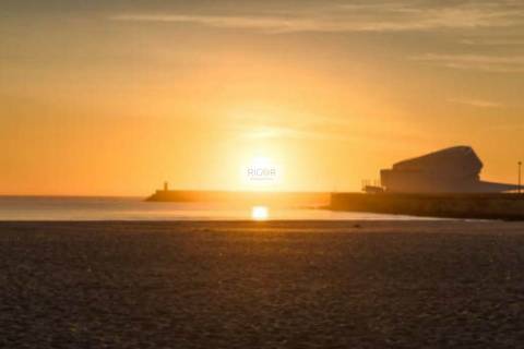 Apartamento T1 dúplex junto ao Metro