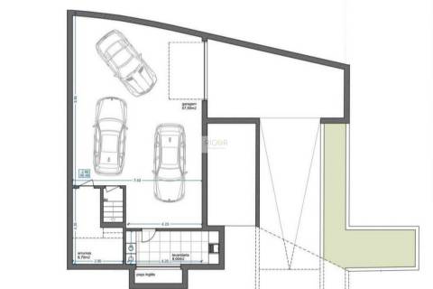 Moradia T3 de 3 frentes e jardim em construção em Águas Santas