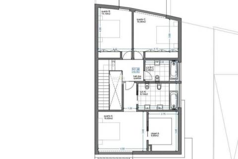 Moradia T3 de 3 frentes e jardim em construção em Águas Santas