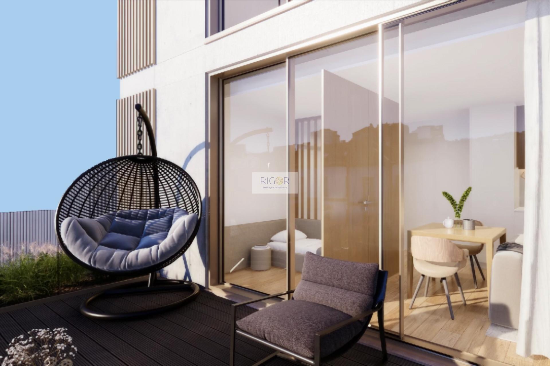 Apartamento T0 com terraço no centro de Matosinhos.