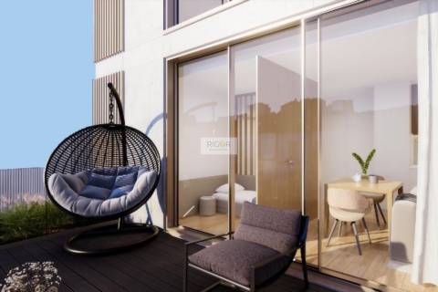 Apartamento T0 com terraço no centro de Matosinhos.