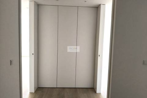 Apartamento T2 com terraço de 255m2 em Matosinhos