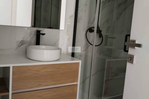 Apartamento T2 com terraço de 255m2 em Matosinhos