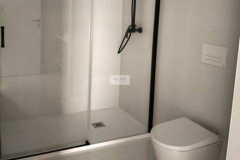 Apartamento T2 com terraço de 255m2 em Matosinhos