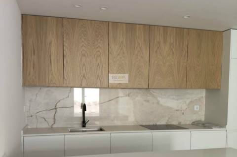 Apartamento T2 com terraço de 255m2 em Matosinhos