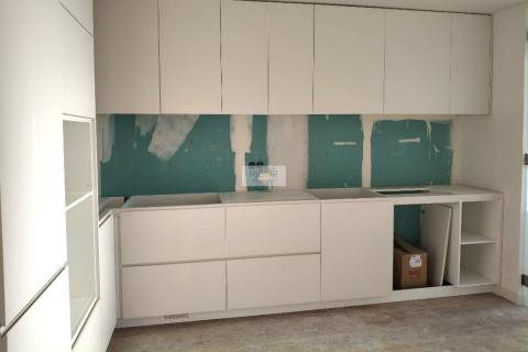 Apartamento T3 com varanda e vista mar em Matosinhos sul