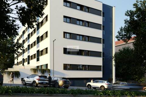 Apartamento T3 com varanda novo à Santa Rita