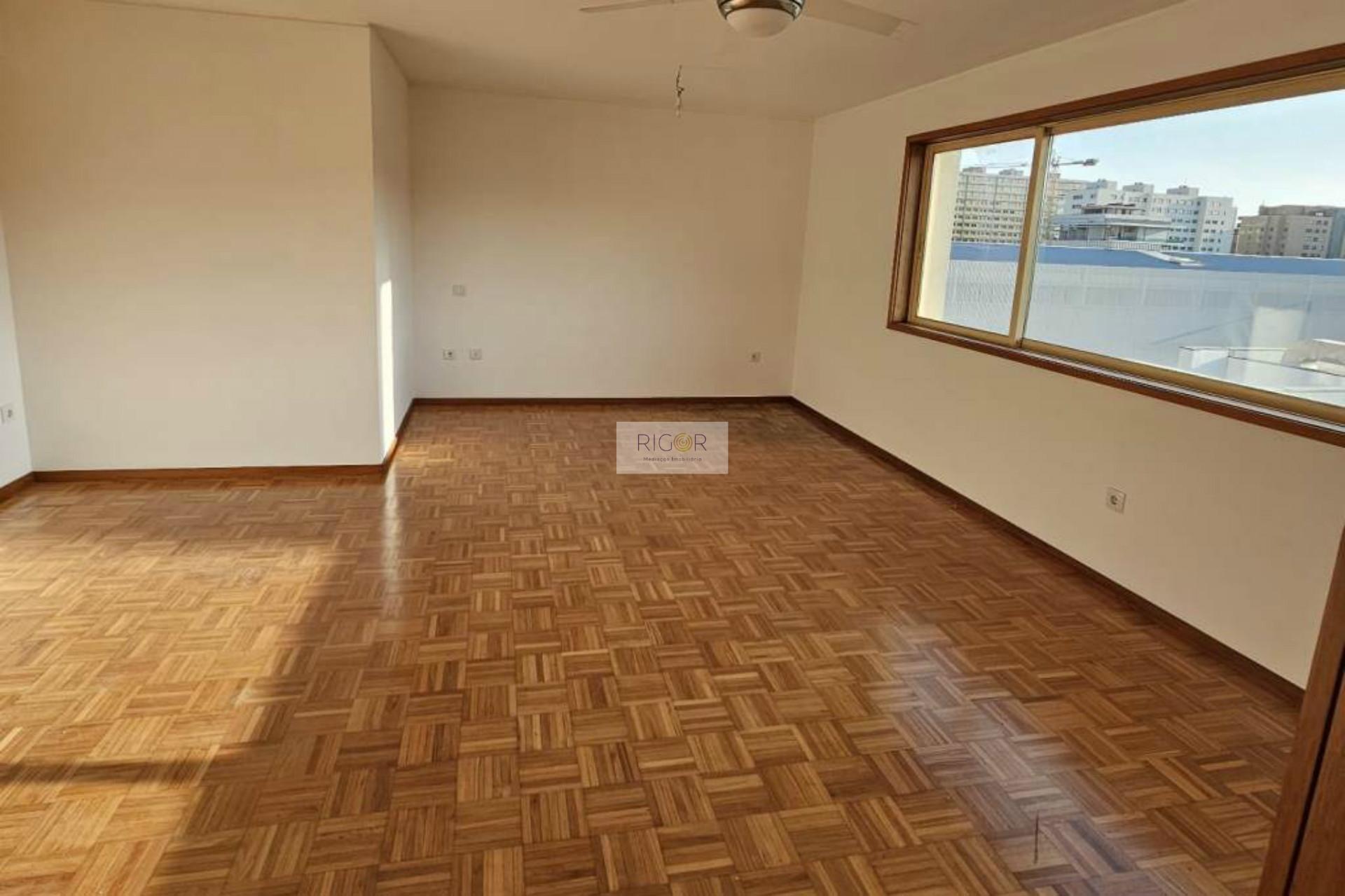 Apartamento T0 com 46m2 em Matosinhos Sul a 150mts da praia
