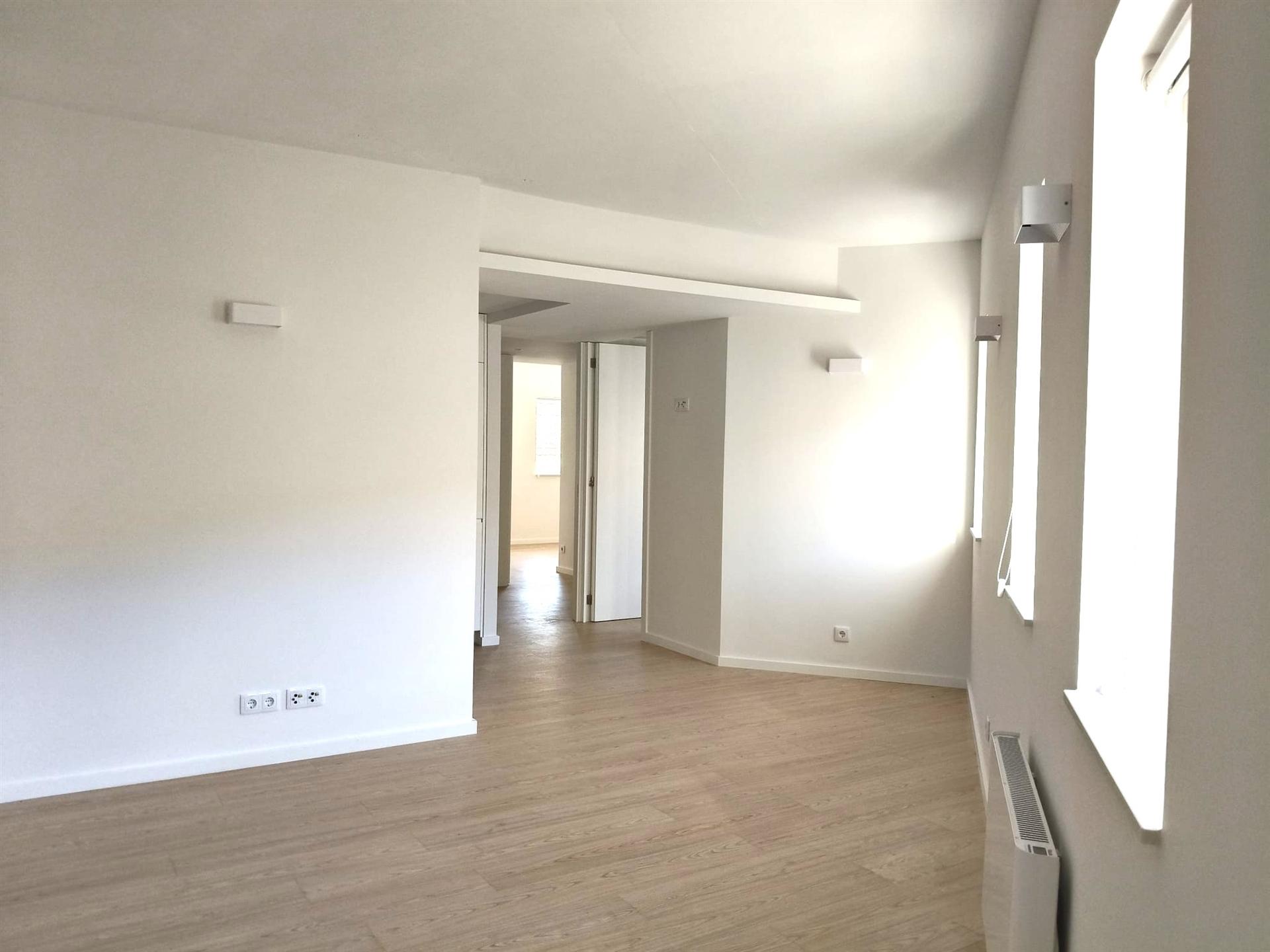 Apartamento T3 novo em Matosinhos junto ao Metro a 900 metros da praia
