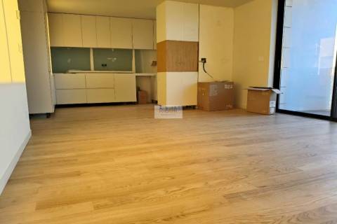 Apartamento T3 com varanda e vista mar em Matosinhos sul