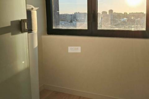 Apartamento T3 com varanda e vista mar em Matosinhos sul