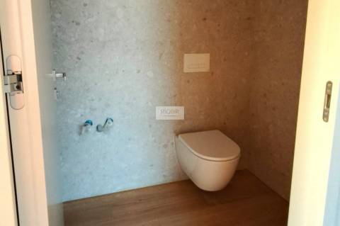 Apartamento T3 com varanda e vista mar em Matosinhos sul