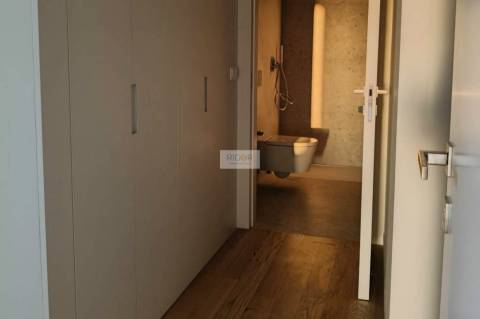 Apartamento T3 com varanda e vista mar em Matosinhos sul