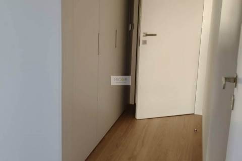 Apartamento T3 com varanda e vista mar em Matosinhos sul