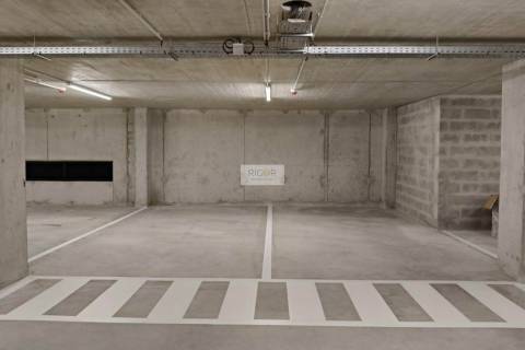 Apartamento T3 com varanda e vista mar em Matosinhos sul