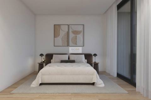 Moradia com 4 quartos e 120m2 de jardim no Castelo da Maia