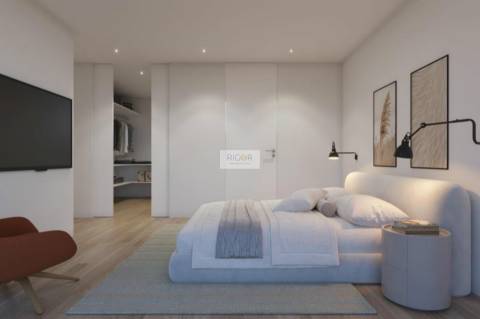 Moradia com 4 quartos e 120m2 de jardim no Castelo da Maia