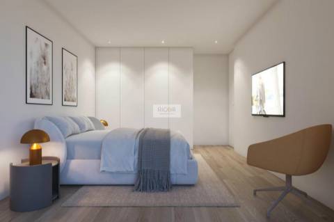 Moradia com 4 quartos e 120m2 de jardim no Castelo da Maia