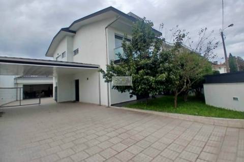 Moradia Geminada T4 Venda em Cidade da Maia,Maia