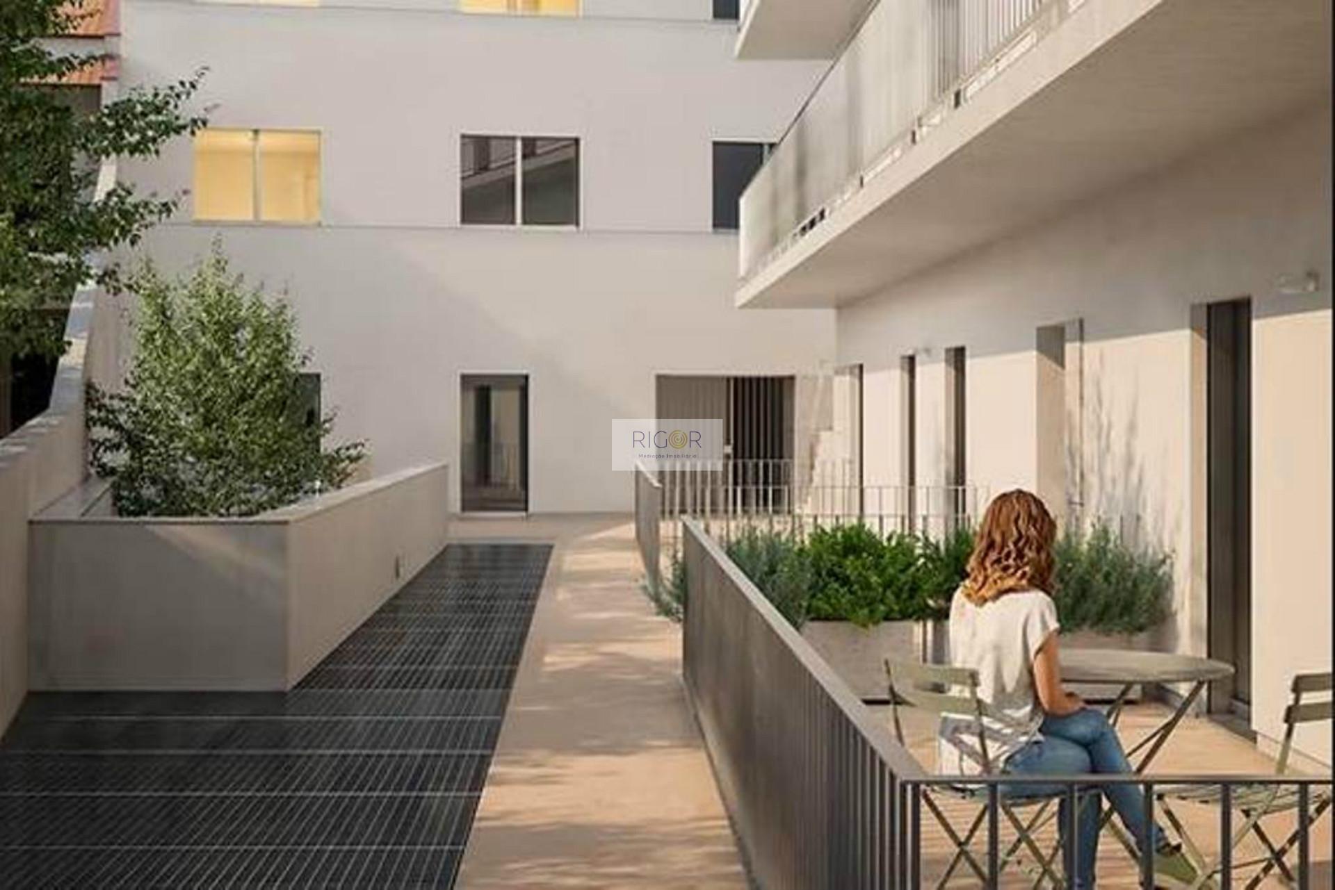 Apartamento T2 com terraço em construção em Campanhã.