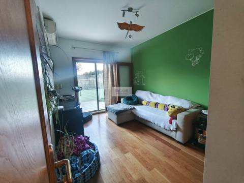 Apartamento T2 com terraço de 41m2 em Moreira da Maia