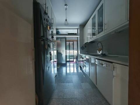 Apartamento T2 com terraço de 41m2 em Moreira da Maia