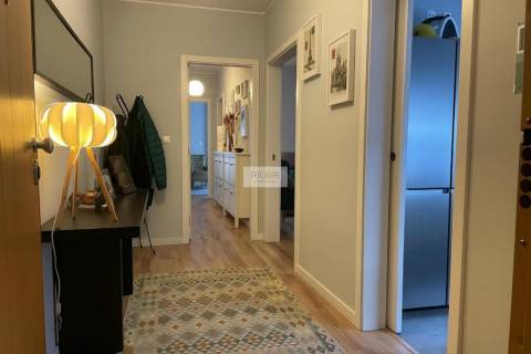 Apartamento T3 com boas áreas em zona residencial na Cidade da Maia