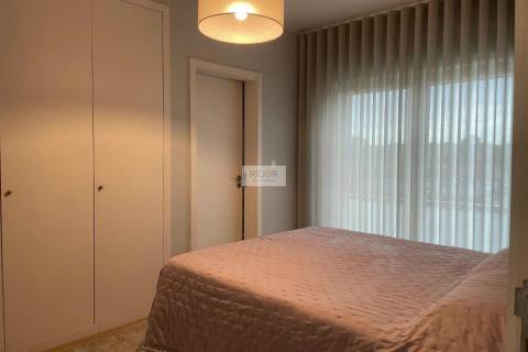 Apartamento T3 com boas áreas em zona residencial na Cidade da Maia