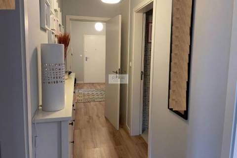 Apartamento T3 com boas áreas em zona residencial na Cidade da Maia