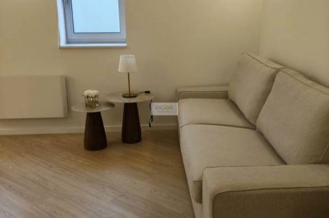 Apartamento T3 em Matosinhos, junto ao metro, pronto a habitar.