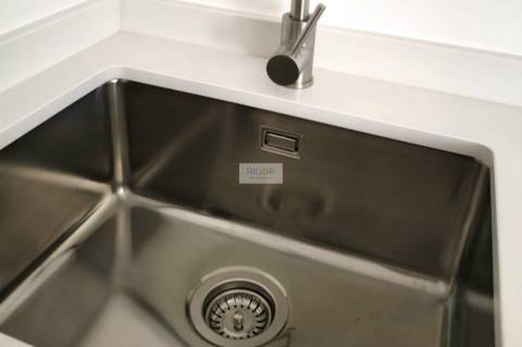 Apartamento T3 em Matosinhos, junto ao metro, pronto a habitar.