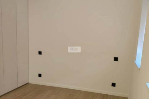 Apartamento T3 em Matosinhos, junto ao metro, pronto a habitar.