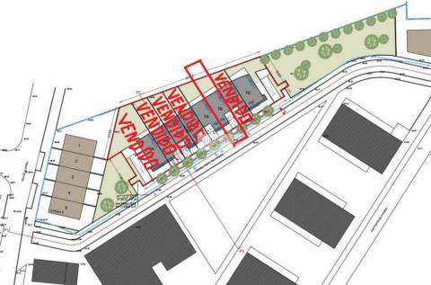 Moradia T3 de 2 frentes e jardim em construção em Águas Santas