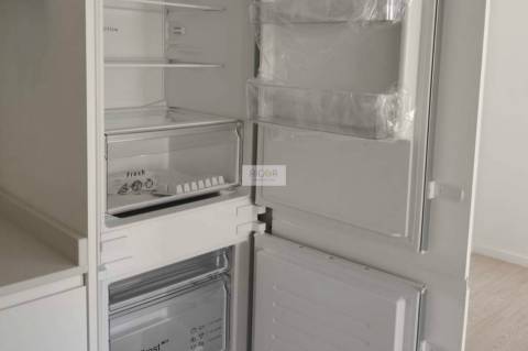 Apartamento T3 em Matosinhos, junto ao metro, pronto a habitar.