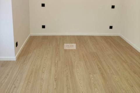 Apartamento T3 em Matosinhos, junto ao metro, pronto a habitar.