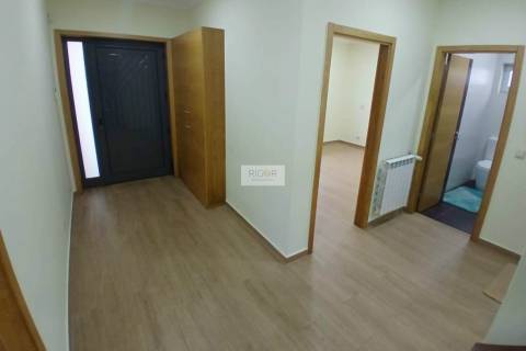 Moradia T4 de 3 frentes remodelada no centro da cidade