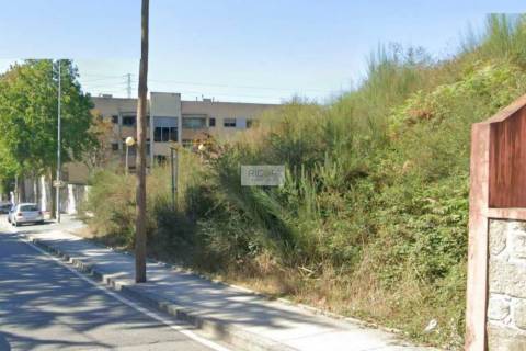 Lote de Terreno com área de 671 m2 para construção de apartamentos ou moradias