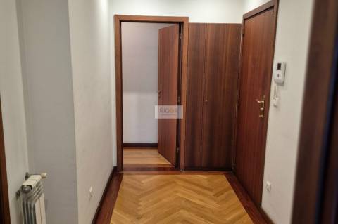 Apartamento t2 com varanda ao Hospital São João e faculdades