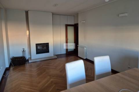 Apartamento t2 com varanda ao Hospital São João e faculdades