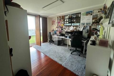 Moradia T4 de 4 frentes com 3 suites na cidade da Maia