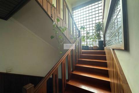 Moradia T4 de 4 frentes com 3 suites na cidade da Maia