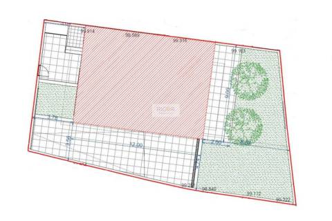 Moradia T3 de 3 frentes e jardim em construção no centro da Maia