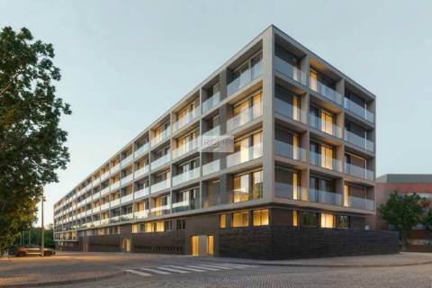 Apartamento T2 novo junto à Areosa e Pólo Universitário.