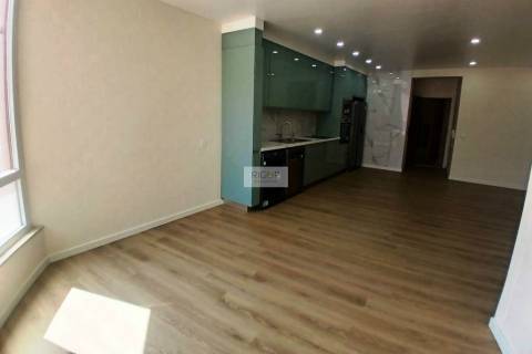 Apartamento T1+1 totalmente remodelado junto à praia nas Caxinas