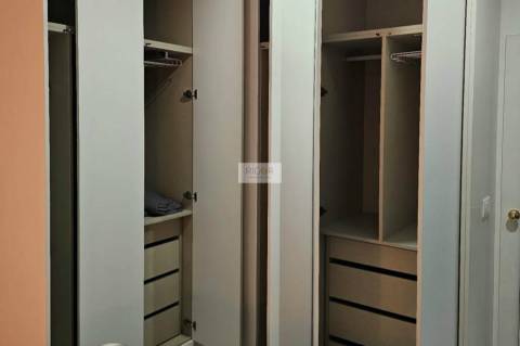 Apartamento T0 com terraço de 35m2 a Poente a 600 metros da praia, em Leça da Palmeira