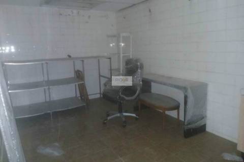 Loja de 140m2 para comércio e serviços ao Maia Jardim