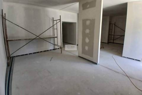 Loja de 140m2 para comércio e serviços ao Maia Jardim