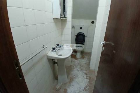 Loja de 140m2 para comércio e serviços ao Maia Jardim