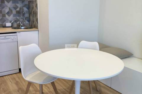 Apartamento T0 mobilado e equipado a 900 metros da praia de Matosinhos
