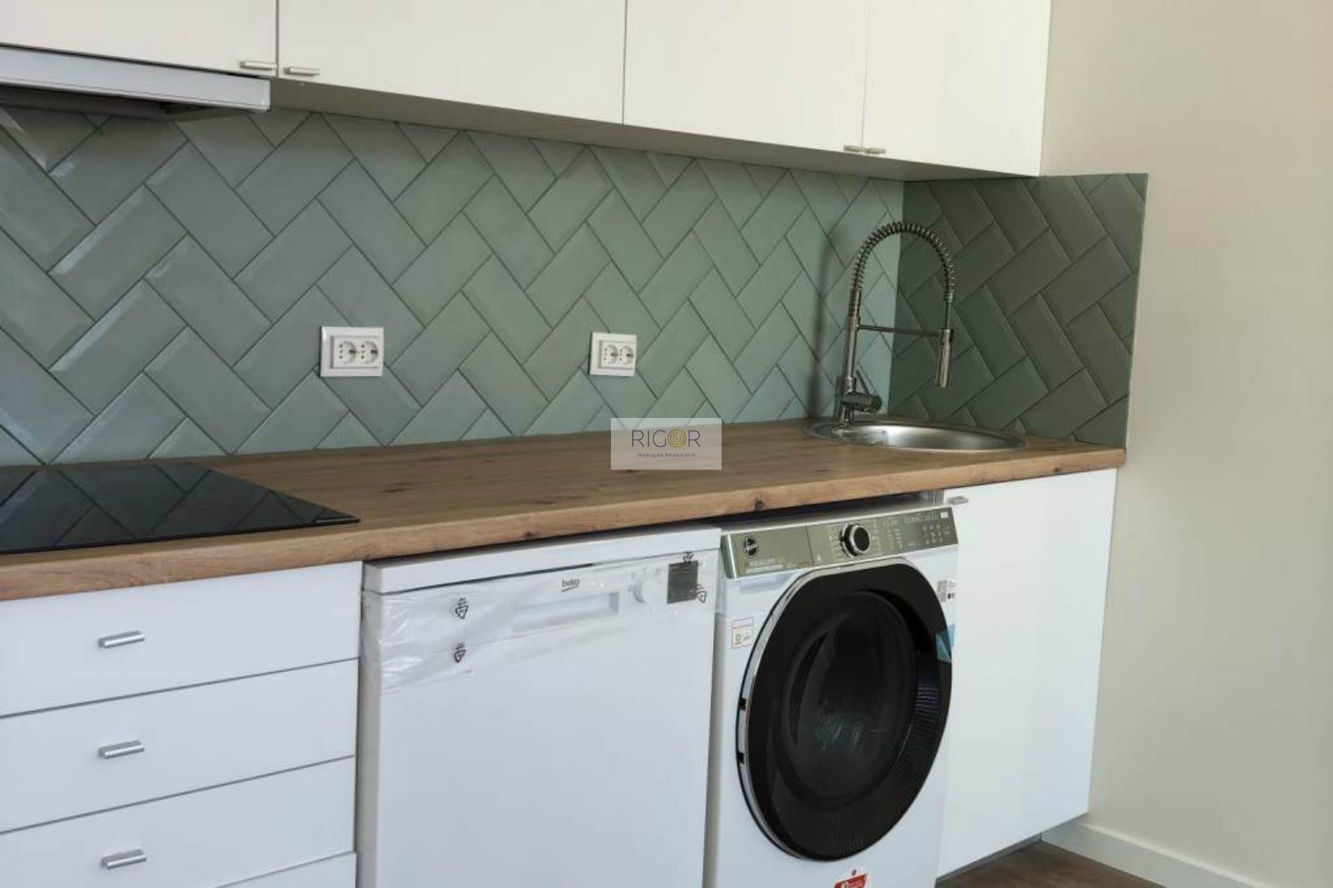 Apartamento T0 a 900 metros da praia de Matosinhos